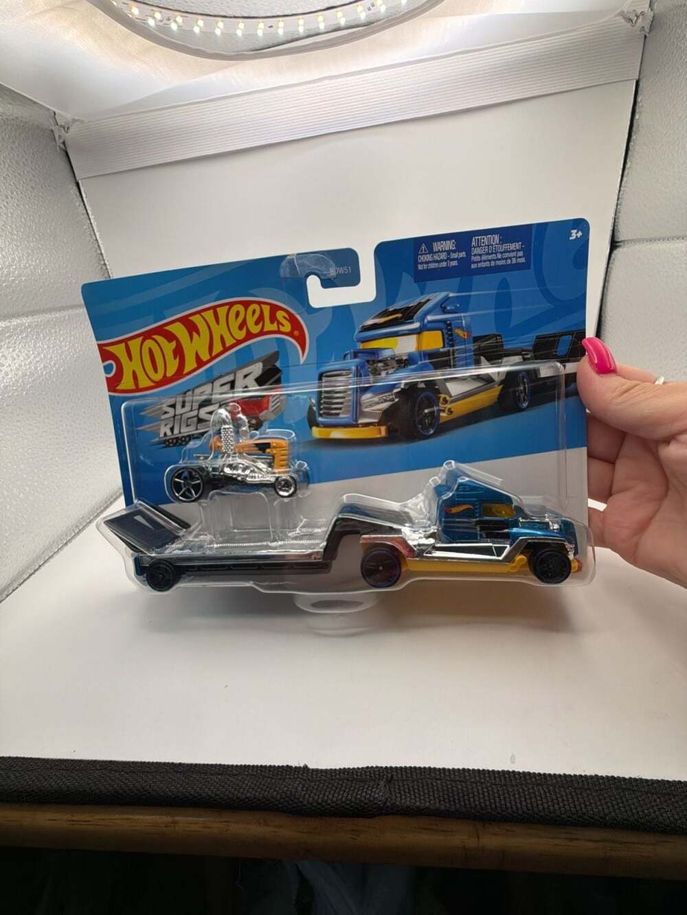 Hot Wheels Super Rigs Steel Power Transporter Vehicle with Detachable Trailer an